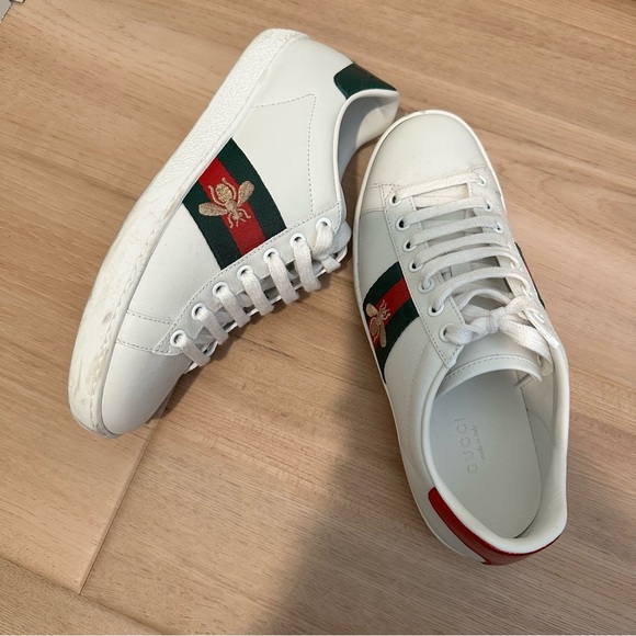 Gucci White Sneakers with Green and Red Stripe - Picture 4 of 14